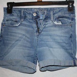 Arizona Jeans Co. Juniors Sz 3 Cuffed Jean Shorts